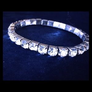 🎄Shine on sister!! Stretchy sparkly 🌟 bracelet